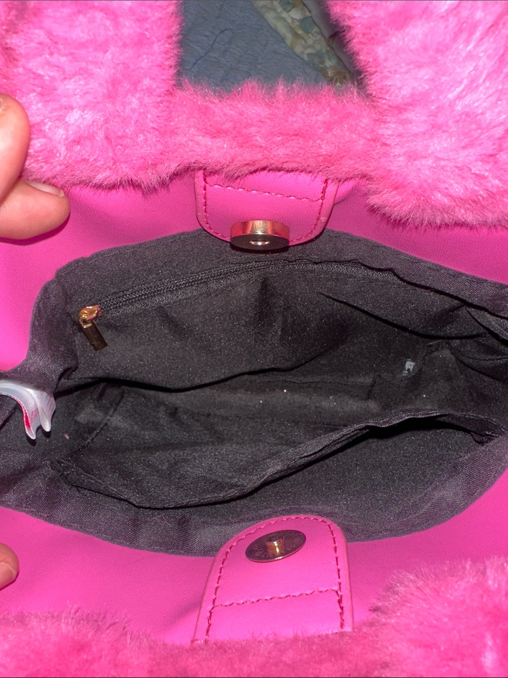 Barbie Pink Furry Bag - Picture 6 of 6